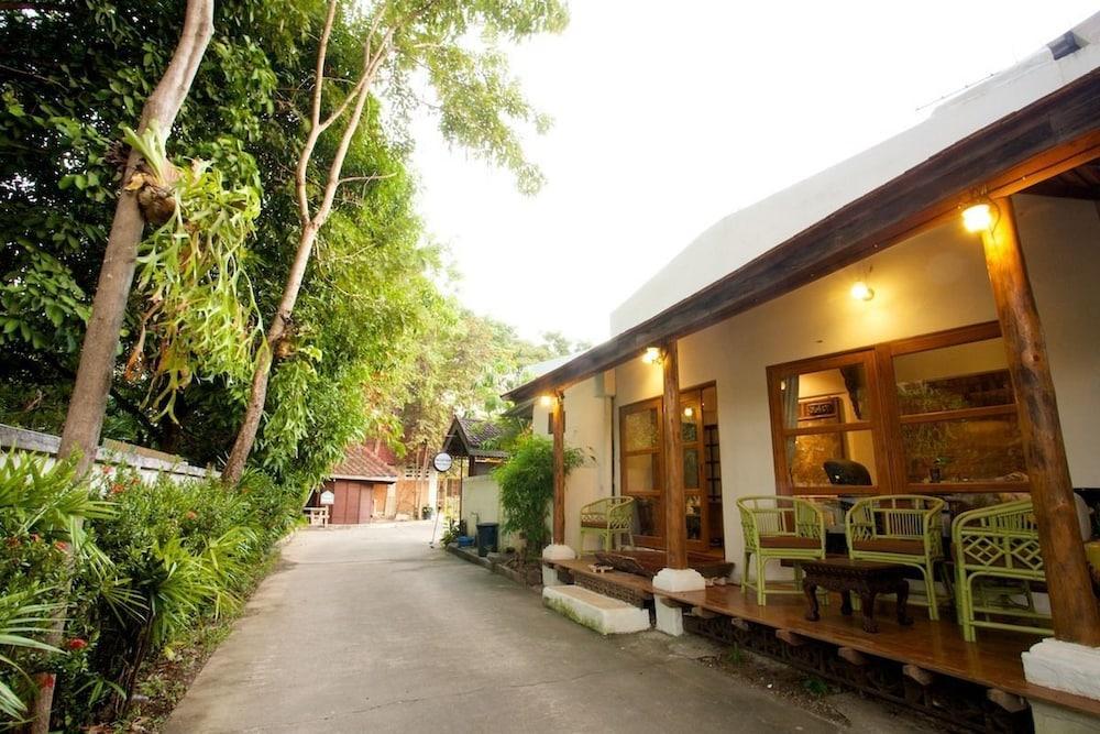 Hotel Siri Lampang Buitenkant foto