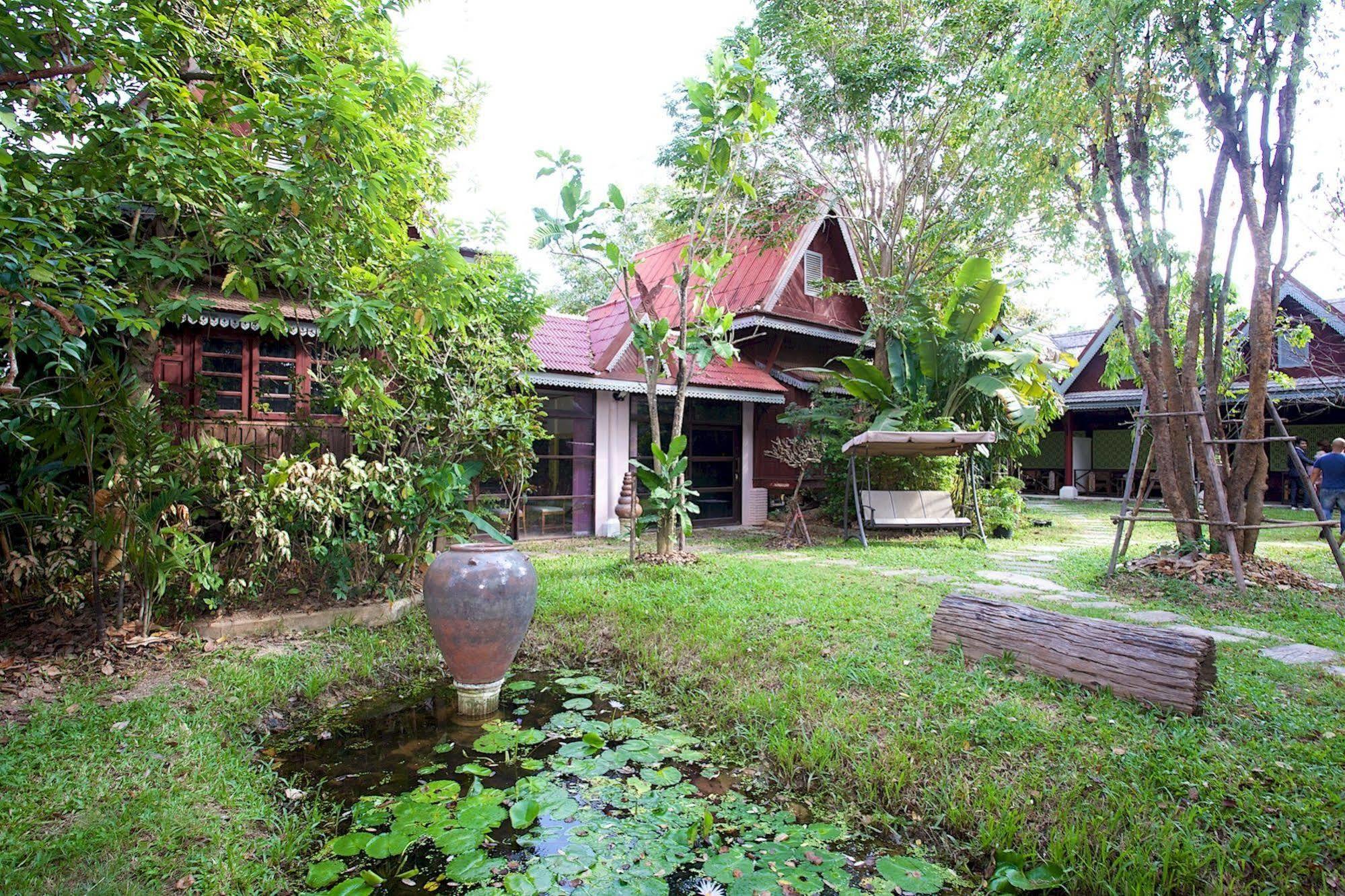 Hotel Siri Lampang Buitenkant foto